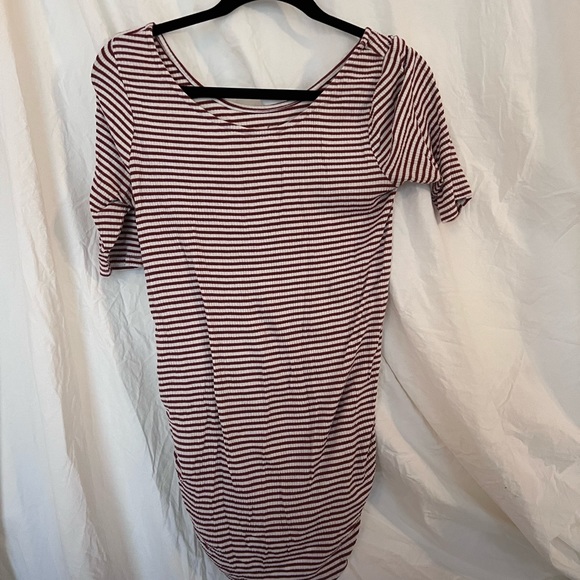 Isabel Maternity by Ingrid & Isabel elbow sleeve scoop neck striped shirt size s - Picture 1 of 5